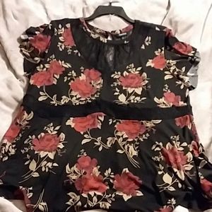 Torrid sz 3 Rose and lace